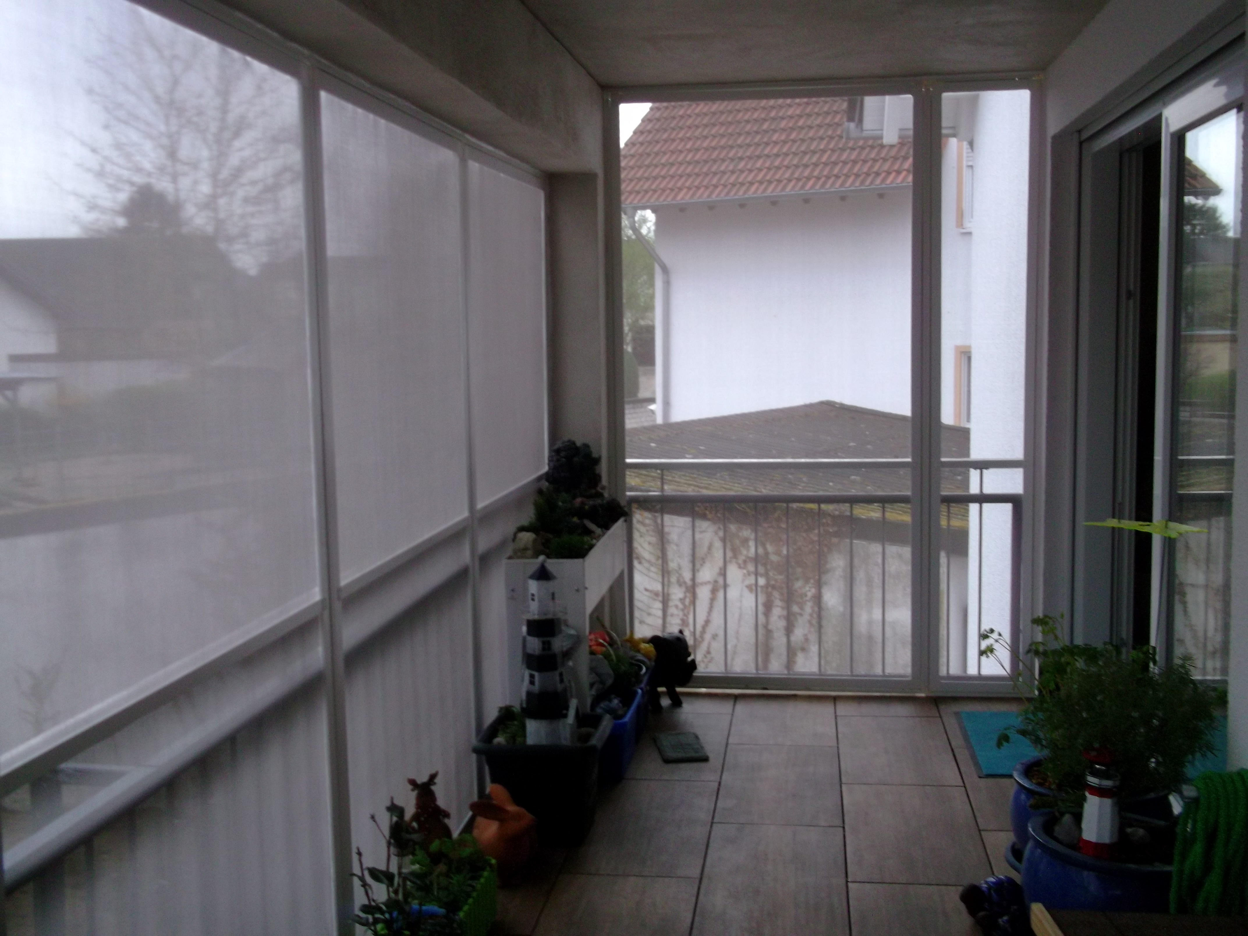 Siegel Flyscreens Schutzgitter für Hunde ! So wohl kann sich auch Ihr Hund fühlen !
